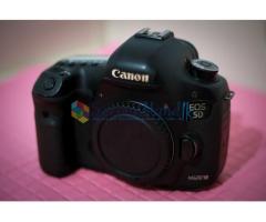 Canon 5d mark iii [ body only ]