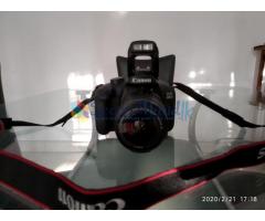 CANON EOS4000D Dslr camers with more items