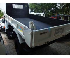 Isuzu Tipper