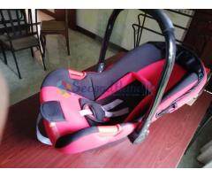 Baby car seat / Baby carrier