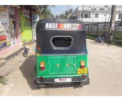 Bajaj Three Wheel 2015