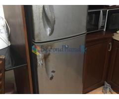 LG 242 Refrigerator to sell