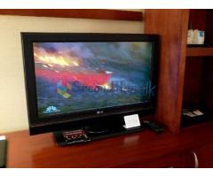 32' lcd lg tv for urgent sale in ratnapura