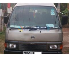 1995 Nissan Caravan