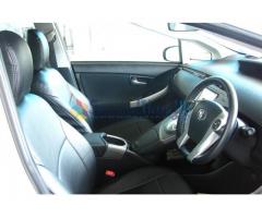 Toyota Prius S Touring - 2012