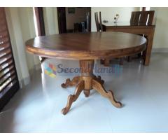 teak round table